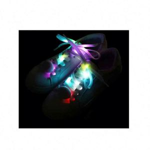 Cordones de Zapatos LED Blancos Personalizados con 3 Modos de Luz y 7 Colores Intermitentes - Perfectos para Eventos Nocturnos y Fiestas - Product Image 1
