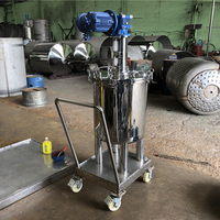 Réservoir de mélange mobile à simple couche en acier inoxydable 304 vertical de 100 L pour liquides visqueux chimiques fins