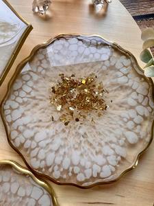 แท่นวางเค้กทำจากเรซินเป็นมิตรกับสิ่งแวดล้อมสำหรับตกแต่งขนมหวานที่ปรับแต่งได้ทนทาน - Product Image 5