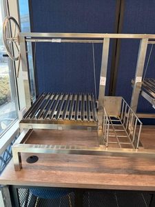 Brasero Argentino de Acero Inoxidable Resistente, Altura Ajustable, para Carbón Vegetal, Leña, Combustible para <span class=keywords><strong>Asado</strong></span>, para el Hogar y Campamento - Product Image 3