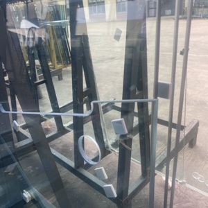 Verre trempé ultra-blanc de grande taille, fiable et à performance stable, verre renforcé ultra-transparent pour la décoration intérieure et extérieure - Product Image 4