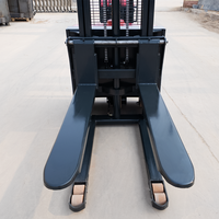 Chariot élévateur électrique robuste à charge rapide avec batterie lithium-ion personnalisée de 2000 kg et capacité de 3 tonnes pour utilisation en quai de chargement