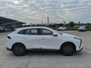 Véhicule Électrique Forthing 2026 Dongfeng Forthing <span class=keywords><strong>FRIDAY</strong></span> 500KM Toit Panoramique RHD SUV Électrique 150kw Voitures à Conduite à Droite - Product Image 2