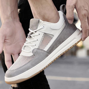 Venta al por mayor: Nuevos modelos de zapatillas de running de cuero cómodas para hombre, estilo casual, con tacón elevador de 8 cm, tendencia de moda. - Product Image 3