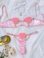 Ensemble de lingerie trois pièces en dentelle pour femme 2026, soutiens-gorge ajourés INS, vêtements romantiques et amusants, directement de l'usine