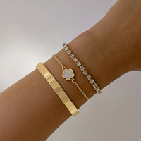 Juego de Tres Brazaletes de Aleación de Zinc con Diseño de Trébol de Cinco Hojas para Mujer, Estilo Europeo Americano, Color Blanco Jiayu, Simple