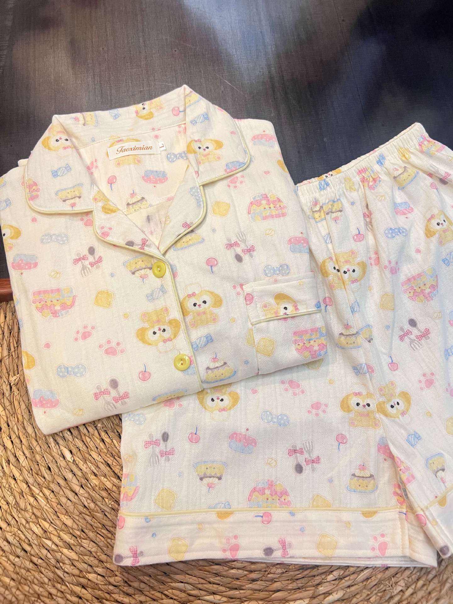 Gâteau de chef [short à manches courtes]]