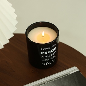 Bougie aromatique de luxe de marque privée personnalisée en gros Bougies parfumées en pot de verre <span class=keywords><strong>noir</strong></span> <span class=keywords><strong>et</strong></span> <span class=keywords><strong>blanc</strong></span> à la cire de soja - Product Image 4