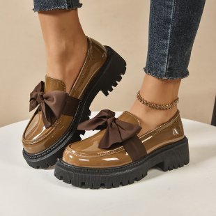 Khaki color
