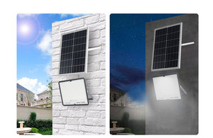 Reflector LED Solar IP67 de 200W, Resistente al Agua, Cuerpo de Plástico, Iluminación de Paisaje, Control Remoto, Jardín, Patio - Product Image 3