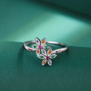 T0441 Anello in Argento 925 a Forma di Fiore con Gemma e Cristalli, Montatura a Griffe per Uso Quotidiano Femminile - Product Image 2