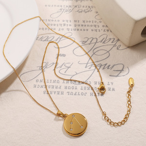 Collar con colgante de constelación con incrustaciones de circonita, redondo, en tono dorado, para mujer, uso diario - Product Image 3