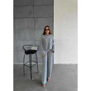 Ensemble pull en maille gris à capuche pour femme, coupe ample, tricot torsadé, tenue confortable - Product Image 5