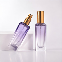 Nouveau flacon de parfum rectangulaire de petite capacité avec pompe pulvérisatrice, échantillon imprimé, en verre blanc brillant