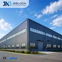 Structure en acier préfabriquée pour entrepôt, résistante aux tremblements de terre, personnalisable et conçue pour les bâtiments industriels
