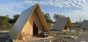 เต็นท์สวนสาธารณะสัตว์ป่าทรงสามเหลี่ยมเฟอร์นิเจอร์กลางแจ้งไฮเอนด์สั่งทำได้เฉพาะสำหรับการจัดนิทรรศการ - Product Image 3