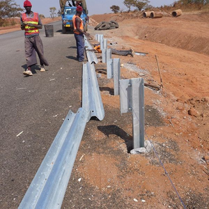 AASHTO EN1317 certificata S235JR lungo la strada in acciaio zincato W-trave Guardrail sicurezza stradale barriera stradale per la vendita - Product Image 6