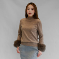 Pulls doux pour femmes de couleur unie, fabriqués directement par l'usine Tyan, avec poignets en fourrure de renard véritable amovibles