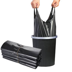 Sacs poubelles Ninety-Five de style gilet, noirs, épais, en plastique jetable pour usage domestique - Product Image 1