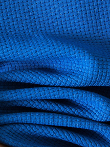 2024 été nouveau Style bleu Royal maillot de corps avec contraste couleur épaule épissage et motif gaufré T-Shirt à manches courtes - Product Image 5