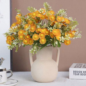 Bouquet de fleurs artificielles en soie Ruilisi, camomille, orange et jaune, pour la décoration de la maison et les mariages - Product Image 1