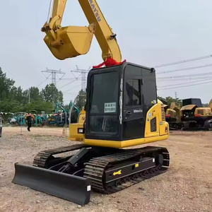 Excavateur Komatsu de 7 tonnes précis et efficace d'occasion PC70 pelle hydraulique sur chenilles de seconde main avec moteur central et moteur - Product Image 1