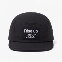 Casquette de sport 5 panneaux 100 % polyester avec logo personnalisé, patch en tissu respirant et imperméable