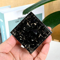 Heißer Verkauf Großhandel Naturstein-Pyramide Edelstein Handgefertigte Kristallpyramide für Feng-Shui-Dekoration