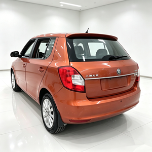 Práctico Skoda <span class=keywords><strong>Fabia</strong></span> 2012 1.6L Automático Compacto <span class=keywords><strong>Hatchback</strong></span> de 5 Plazas con Volante a la Izquierda, Coche Usado de Gasolina para Uso Familiar en África - Product Image 3
