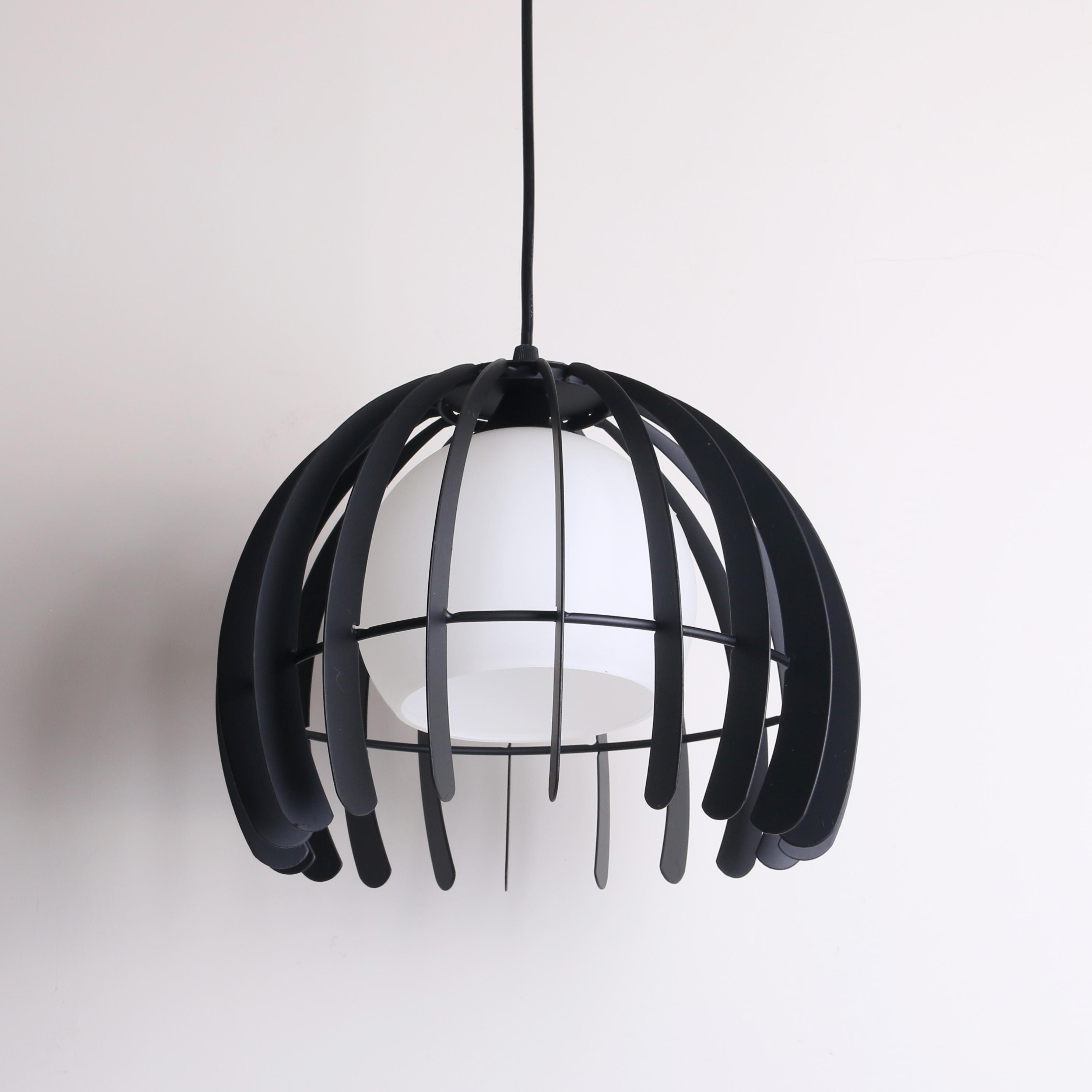 สีดำสีดำ