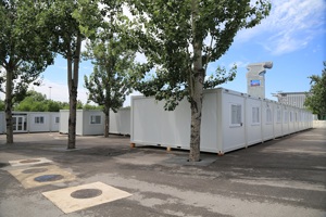 Casa Modulare Prefabbricata in Acciaio a Più Piani, Pronta all'Uso per Montaggio Rapido, Ideale per Uffici, Chioschi e Soggiorni, Design Semplice - Product Image 4