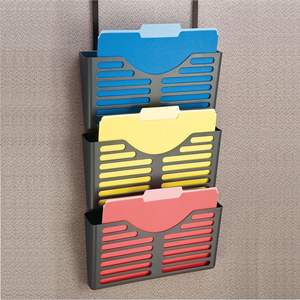 Organiseur mural universel noir en plastique recyclé avec trois pochettes pour dossiers - Product Image 3