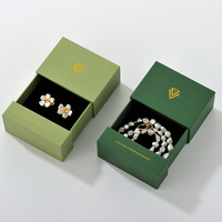 Boîte à bijoux de luxe carrée avec logo personnalisé, tiroir coulissant, papier mat, anneau de traction, emballage cadeau pour boucles d'oreilles et colliers