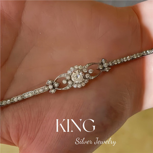 กำไลข้อมือวินเทจทรงดอกไม้ประดับคริสตัลและเพชรเทียมแบบหนามเตย ดีไซน์สวยหรู เหมาะสำหรับใส่ทุกวัน สำหรับทั้งผู้หญิงและผู้ชาย - Product Image 2