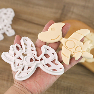 Lot de 4 emporte-pièces dinosaures – Moules à biscuits en plastique motif dinosaure de dessin animé pour la pâtisserie des enfants – Outils de pâtisserie DIY pour fondant - Product Image 6