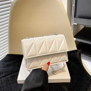 Diamond-Patterned Elegant Little Style <strong>Bag</strong> for Women 2026 New Fashion Shoulder Crossbody Chain <strong>Bag</strong> Work Commute Handbag - Product Image 2