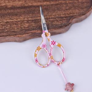 مقص خياطة من الفولاذ المقاوم للصدأ فائق الحدة ، مقص قماش بسيط بشراشيب جميلة مطرز بغرزة متقاطعة لحرف التطريز - Product Image 5