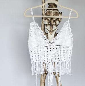  L'art du crochet blanc fait main - Product Image 1