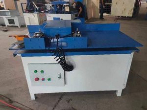 Macchina per Scanalatura <span class=keywords><strong>Pallet</strong></span> <span class=keywords><strong>in</strong></span> <span class=keywords><strong>Legno</strong></span> - Fresatrice Automatica a Singola/Doppia Scanalatura per Pannelli <span class=keywords><strong>in</strong></span> <span class=keywords><strong>Legno</strong></span> - Product Image 3