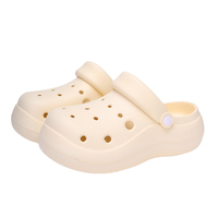 Nouvelle collection d'été : Sandales de jardin à semelle épaisse en EVA, motif perforé, mignonnes et antidérapantes, style tongs de plage