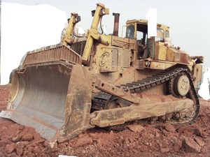 D10N รถแทรกเตอร์เกลี่ยดิน/ญี่ปุ่นใช้ D10n Dozer ราคาถูกสภาพดี - Product Image 5