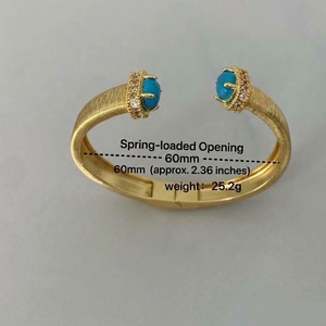 Set di Bracciale Aperto e Anello con Texture Spazzolata Vintage, Placcato Oro, in Rame con Pietra Ovale Colorata, Regalo di Gioielleria per Lei - Product Image 5