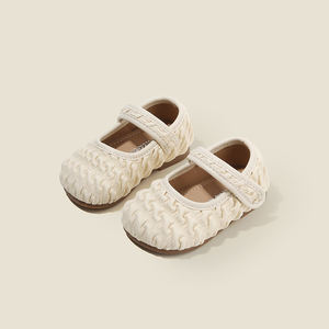 Primavera e autunno piccole <span class=keywords><strong>scarpe</strong></span> da culla in pelle per bambine alla moda <span class=keywords><strong>scarpe</strong></span> da passeggio per bambini <span class=keywords><strong>scarpe</strong></span> per bambini all'ingrosso - Product Image 1