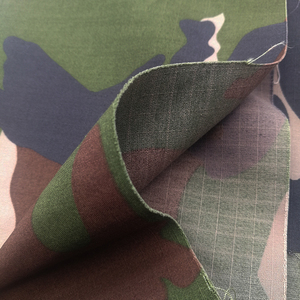 Imperméable 65% polyester 35% <span class=keywords><strong>coton</strong></span> TC <span class=keywords><strong>ripstop</strong></span> avec tissu d'impression de camouflage 200-40gsm tissu unfirom - Product Image 2