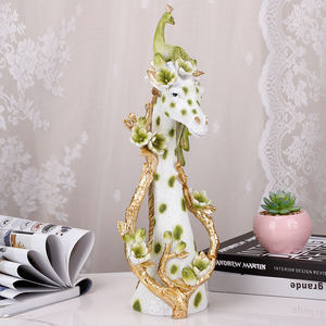 Redeco Exquis <span class=keywords><strong>Girafe</strong></span> Paon Chien Perroquet Statues Avec Accents Or Résine Animal Figurine pour Cadeaux Décoration de La Maison - Product Image 4
