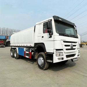 Camion-citerne SINOTRUK HOWO 6x4 d'occasion, très demandé en <span class=keywords><strong>Afrique</strong></span>, avec climatisation automatique, grande capacité et conception sécurisée pour le transport de pétrole en <span class=keywords><strong>Afrique</strong></span> - Product Image 5
