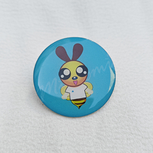 Vente en gros de pin's métalliques personnalisés avec logo, badges en résine époxy, pin's décorés de strass sur le thème de l'anime - Product Image 3