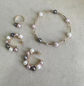 สายรัดไข่มุกสีเทาสีชมพูพันกันสีทอง18KT - Product Image 4