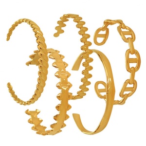 Trendy Elegant Stainless Steel <b>Chunky</b> 316l 18k <b>Gold</b> Plated Women's Fashion <b>Bracelets</b> and Bangles Jewelry for Women - Product Image 5