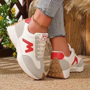 Baskets confortables à lacets pour femmes, chaussures décontractées légères, polyvalentes, pour le skateboard, la course à pied, les entraînements et les mocassins, pour toutes les saisons - Product Image 4